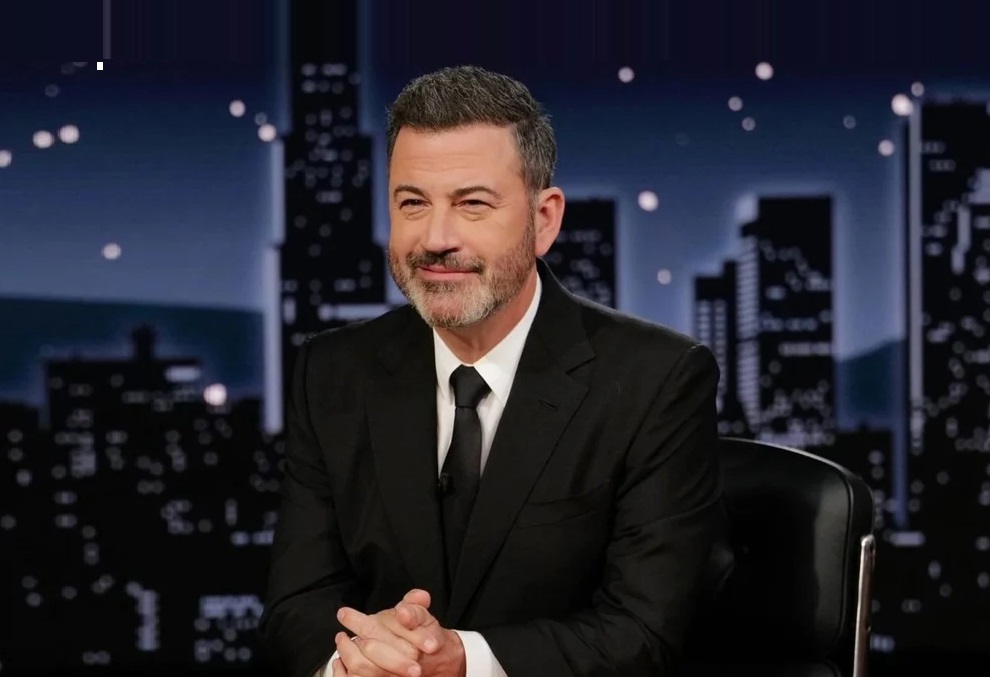 Ex-chefão da Disney critica empresa por ceder a Trump e tirar Jimmy Kimmel.