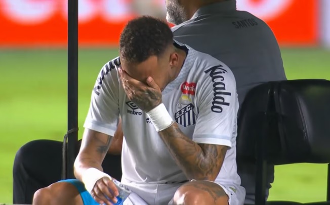 Santos atualiza boletim médico de Neymar após exames médicos.